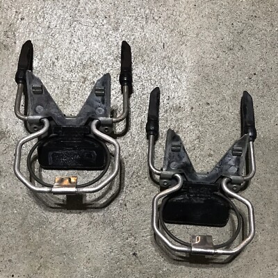Look Skies Alpine Down Hill Slalom Free Style Ski Binding Brakes