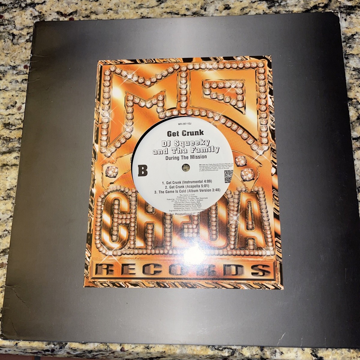 Get Crunk DJ Squeeky and Tha Family - During the Mission (2000