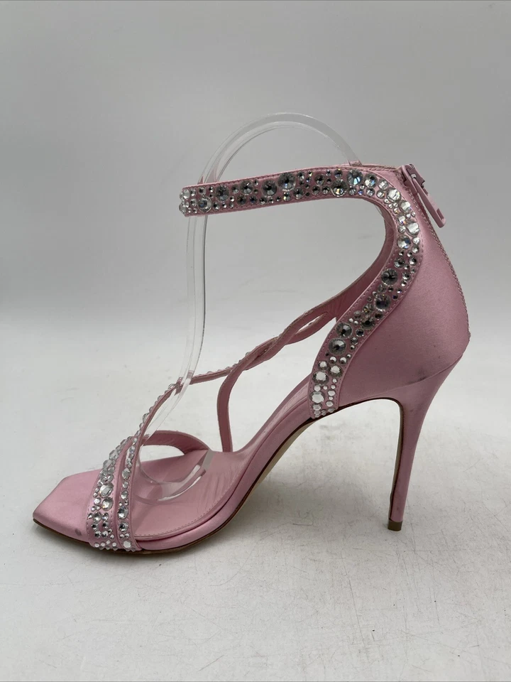 Sandálias femininas Alexander Mcqueen cetim enfeitado com cristal salto alto rosa tamanho 38 - Imagem 4 de 4