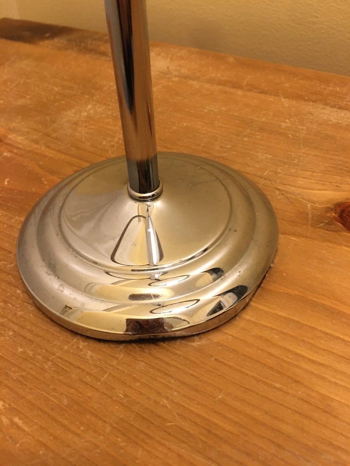 Toallero encimera Gatco en cromo pulido Foto 2 de 4