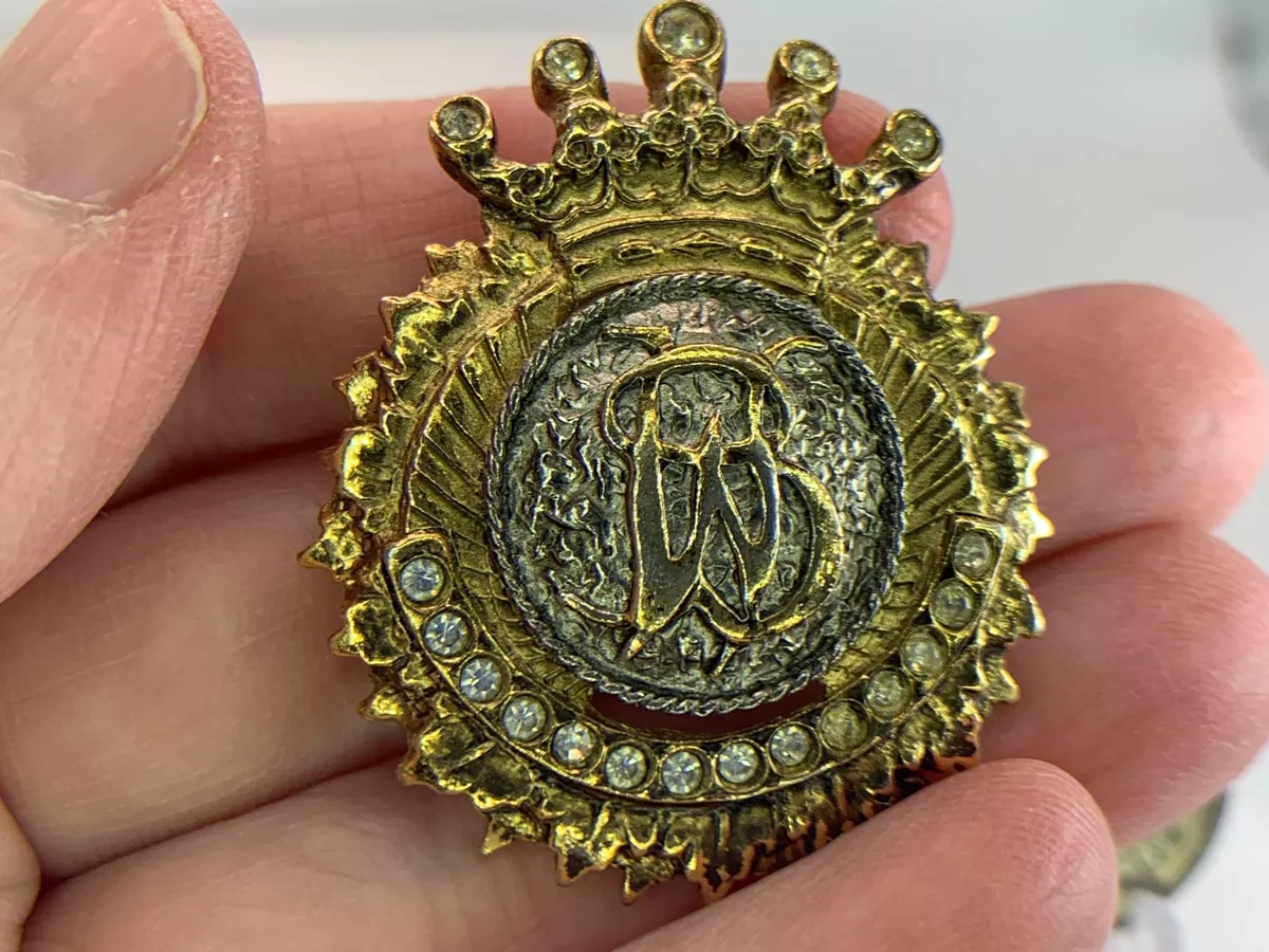 Brooch custom made outlet