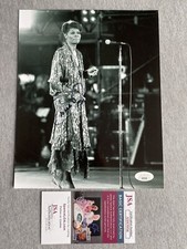 R&B SOUL SINGER- DIONNE WARWICK AUTOGRAPH 8x10 PHOTO JSA AS93956