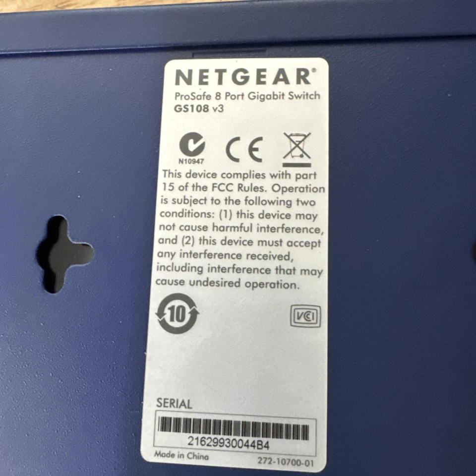 NetGear GS108 ProSafe 8-port Gigabit Switch v3 W/Adapter And 1 Ethernet Cable - Image 4 of 4