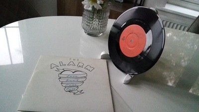 the alarm love dont come easy 7 inch vinyl 45 original irs rcords