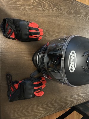 XL HJC I71 Motorcycle Helmet with LG Protective Gloves Set