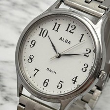 Seiko Quartz VJ21-KCG0 Men's Analog Battery Powered Wristwatch