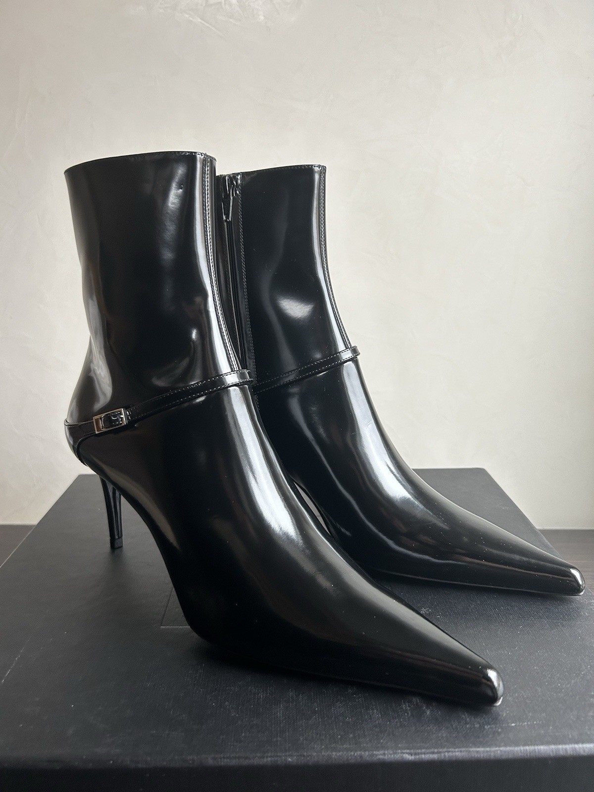 Stivaletti stiletto Saint Laurent Vendome con fibbia in vernice taglia 39 5 US 9