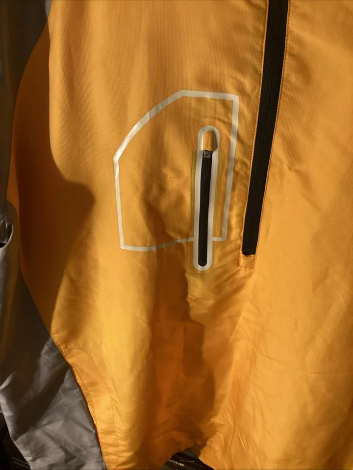 Chaqueta cortavientos deportiva Sunice manga corta 1/4 cremallera amarilla/gris para hombre XL Foto 2 de 4