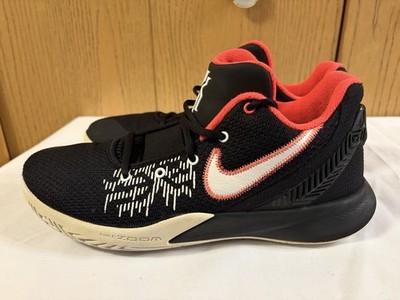 Nike Kyrie Flytrap 2 Men s Sz 9.5 Basketball Shoes A04436-008 No Box 