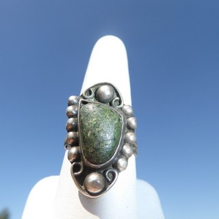 NATIVE AMERICAN STERLING SILVER GREEN TURQUOISE NAVAJO RING SIZE 9.5 NICE DESIGN