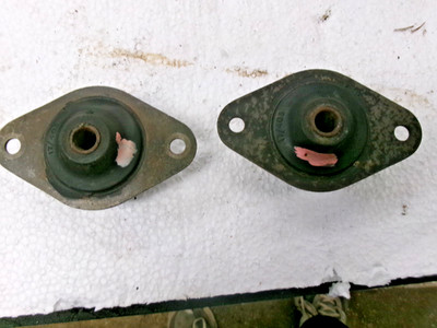 NOS Lot of (2) Rolls Royce Bentley Torque Arm Metalastik Bushings UR13780-A