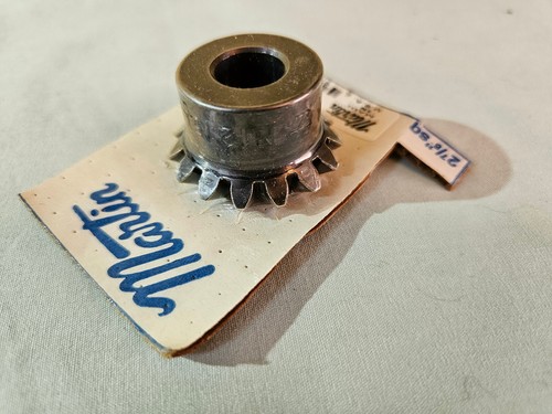 MARTIN Miter Gear M1215B, 20 Deg Pressure Angle 15 Teeth. New Factory Sealed - Picture 3 of 5
