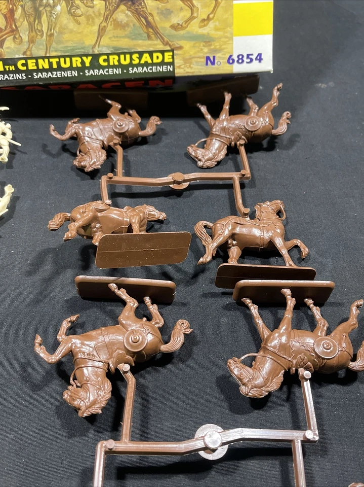 Figuras de plástico Italeri Sarraceno Guerreros XI Cruzada Siglo XI 54mm 1:32 6854 NUEVO EN CAJA Foto 4 de 4