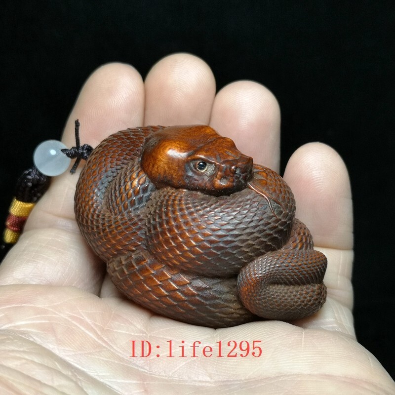 Chinese boxwood hand carved vivid snake statue netsuke Collection Gift