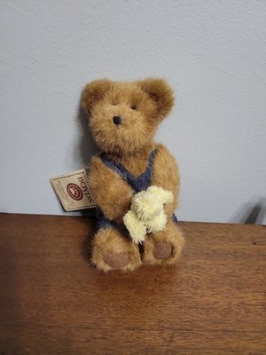 Boyds Bears ''Edmund'' In Overalls With Yellow Chick and tags