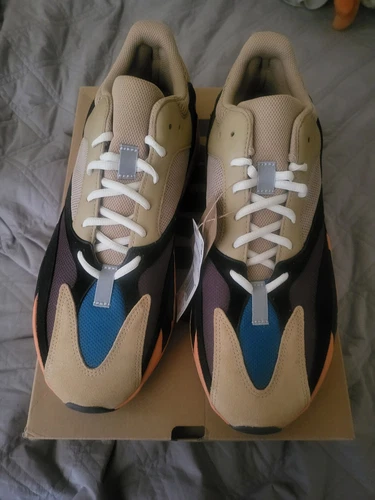 Größe 13 - Adidas Yeezy Boost 700 Enflame Amber - GW0297