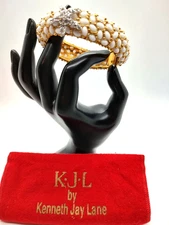 KJL Kenneth Jay Lane White Starfish Bracelet!