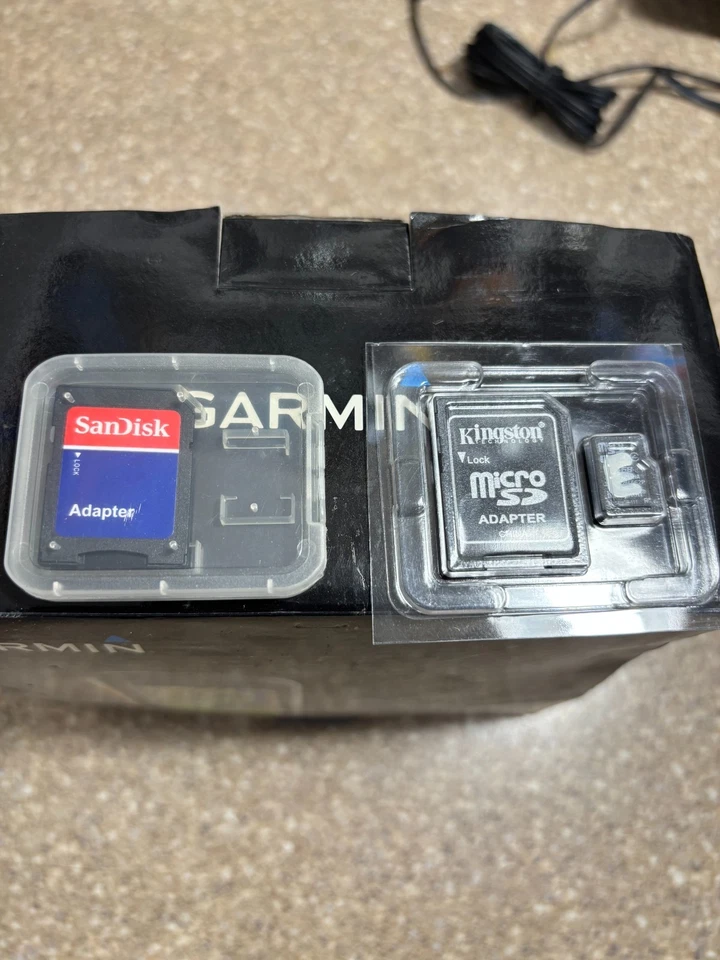 Garmin Montana 600 Waterproof Hiking GPS + Auto Friction Mount Kit Bundle - Image 4 of 4