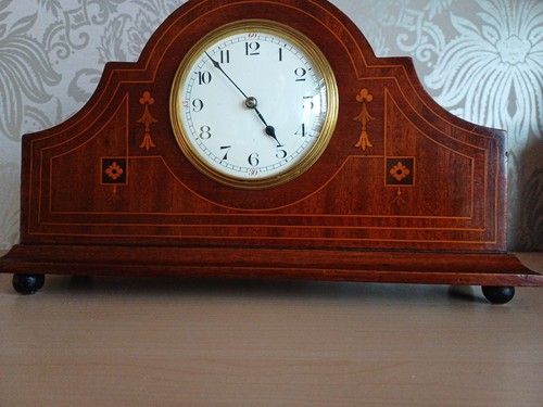 Edwardian Solid Wood Mantel Clock with Inlaid Wood front. Good Working Order. - Picture 1 of 16