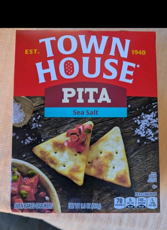 Town House Pita Sea Salt Oven Baked Crackers 9.5 oz Exp Oct 24 2026