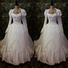 Vintage Wedding Dresses Long Sleeves Lace Appliques Sweep Train Bridal Gowns