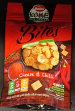 Munchee Kome Rice Cracker  Light Textured Rice Cracker Bites Cheese & Chilli 40g