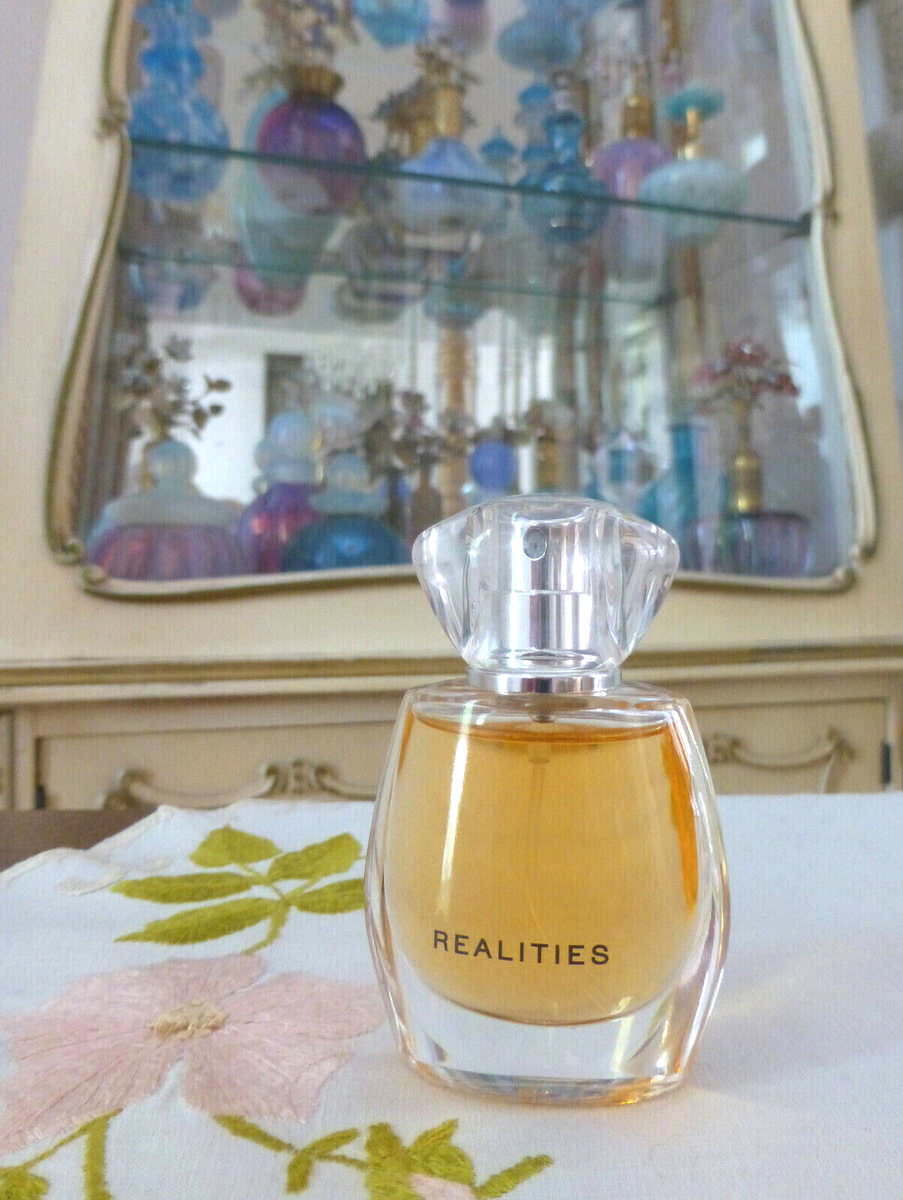 Liz Claiborne REALITIES EDP ½ Oz 15ml Purse Size Spray