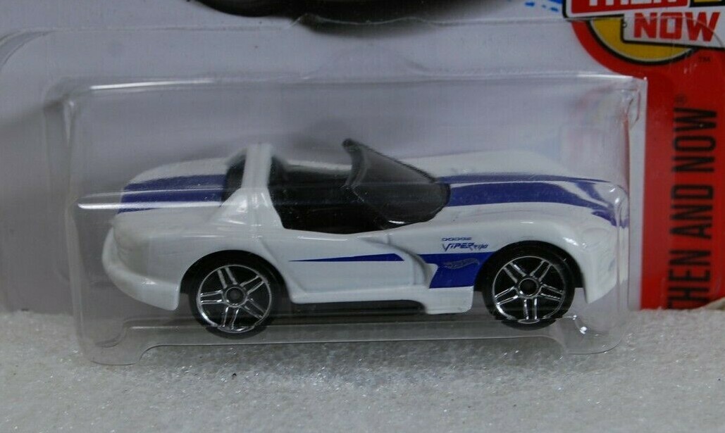 Hot Wheels 2017 Dodge Viper RT/10 #340/365