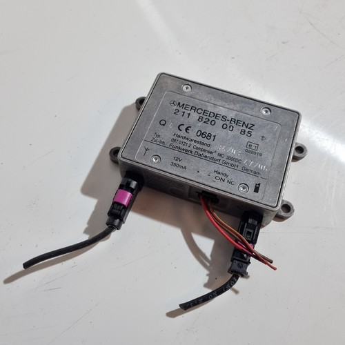 BE61* MercedesBenz C-klasse 203 Antennenverstärker Verstärker Antenne 2118200885