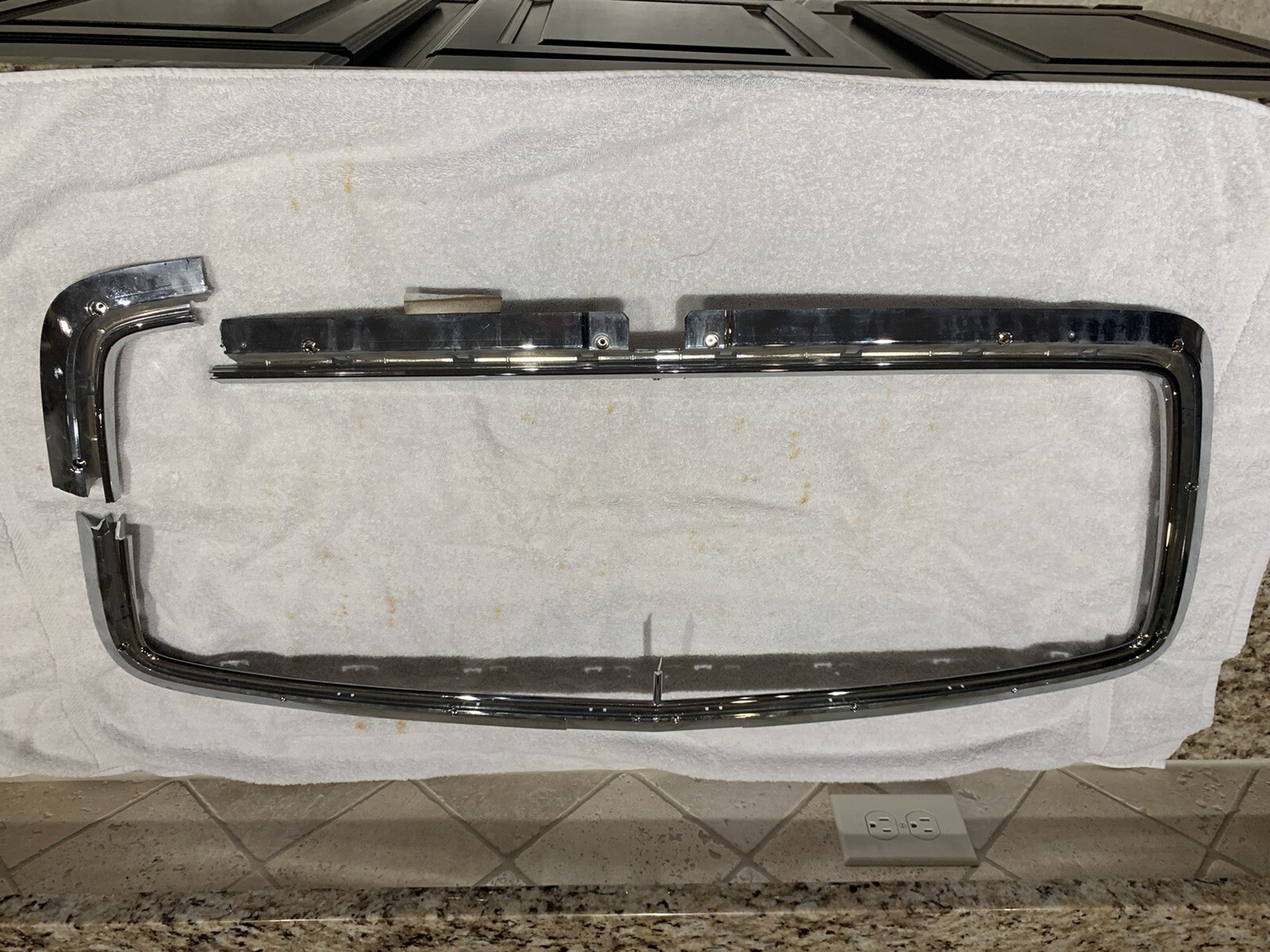 Bentley Bentayga Front Radiator Center Grill 2017 2018 2019 OEM
