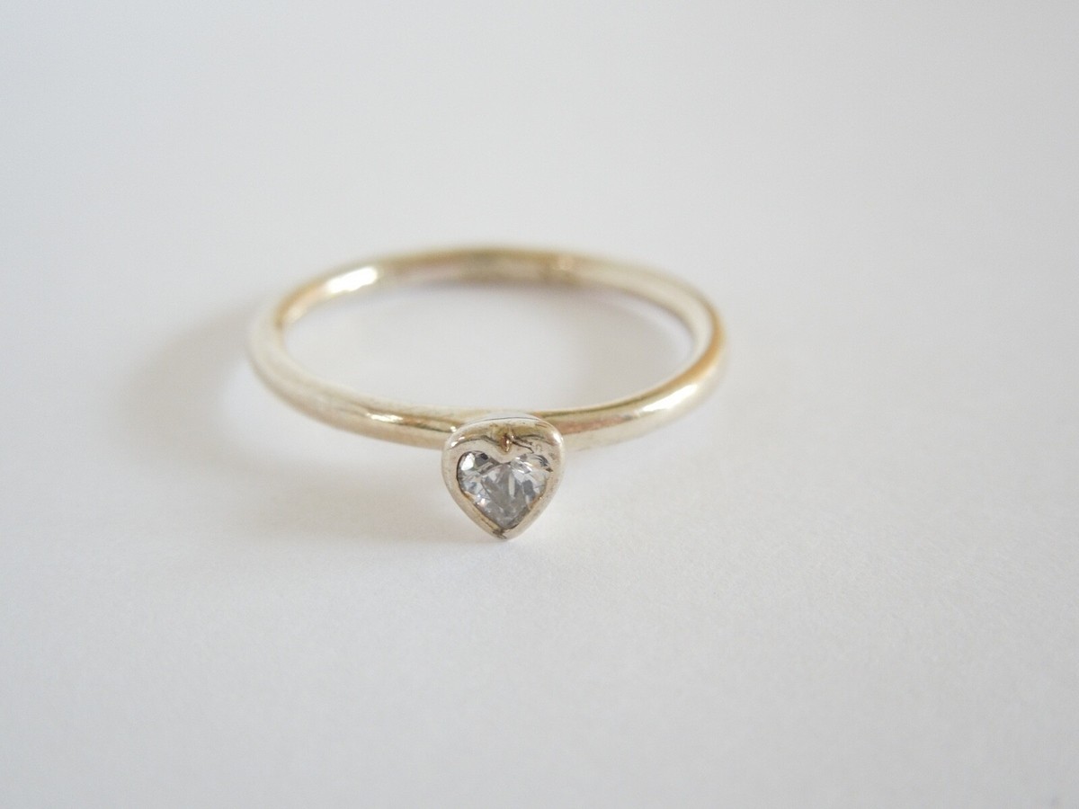 Hhn 925 Xs Delicate Silver Ring with Heart Setting and a