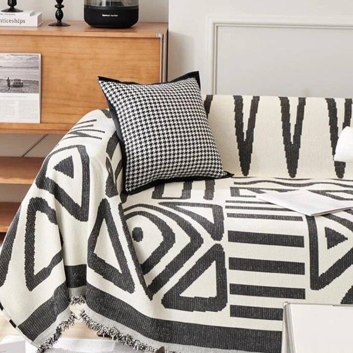 NEW Anthropologie XL Boho Chenille Abstract Blanket Bedspread Quilt - 102" x 70" - Image 2 of 4