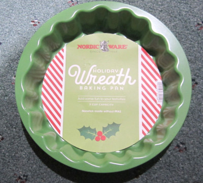 Christmas Wreath Cake Pan Nordic Ware 11.6'' Carbon Steel Shaped Cake Pans Green