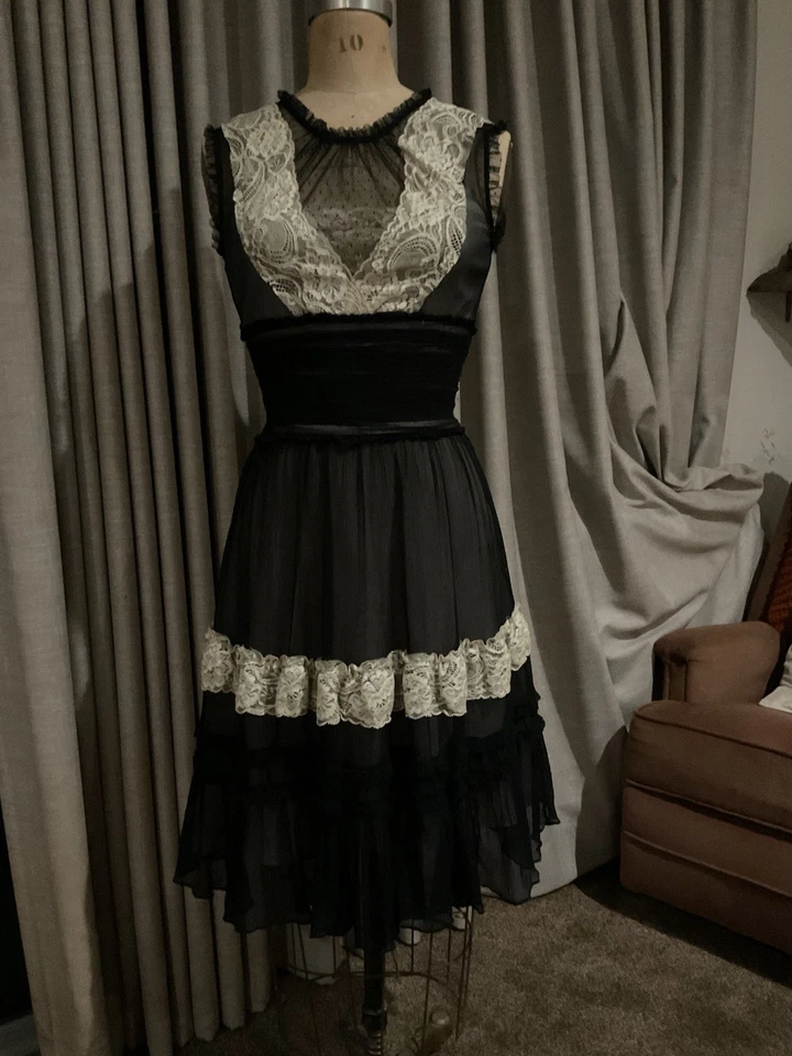 Vestido gótico victoriano Foto 2 de 4