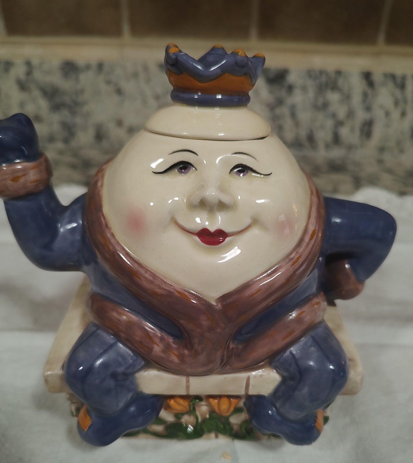 humpty-dumpty-sat-on-a-wall-teapot-hand-painted-1994-clay-art-5-1-2-x-6