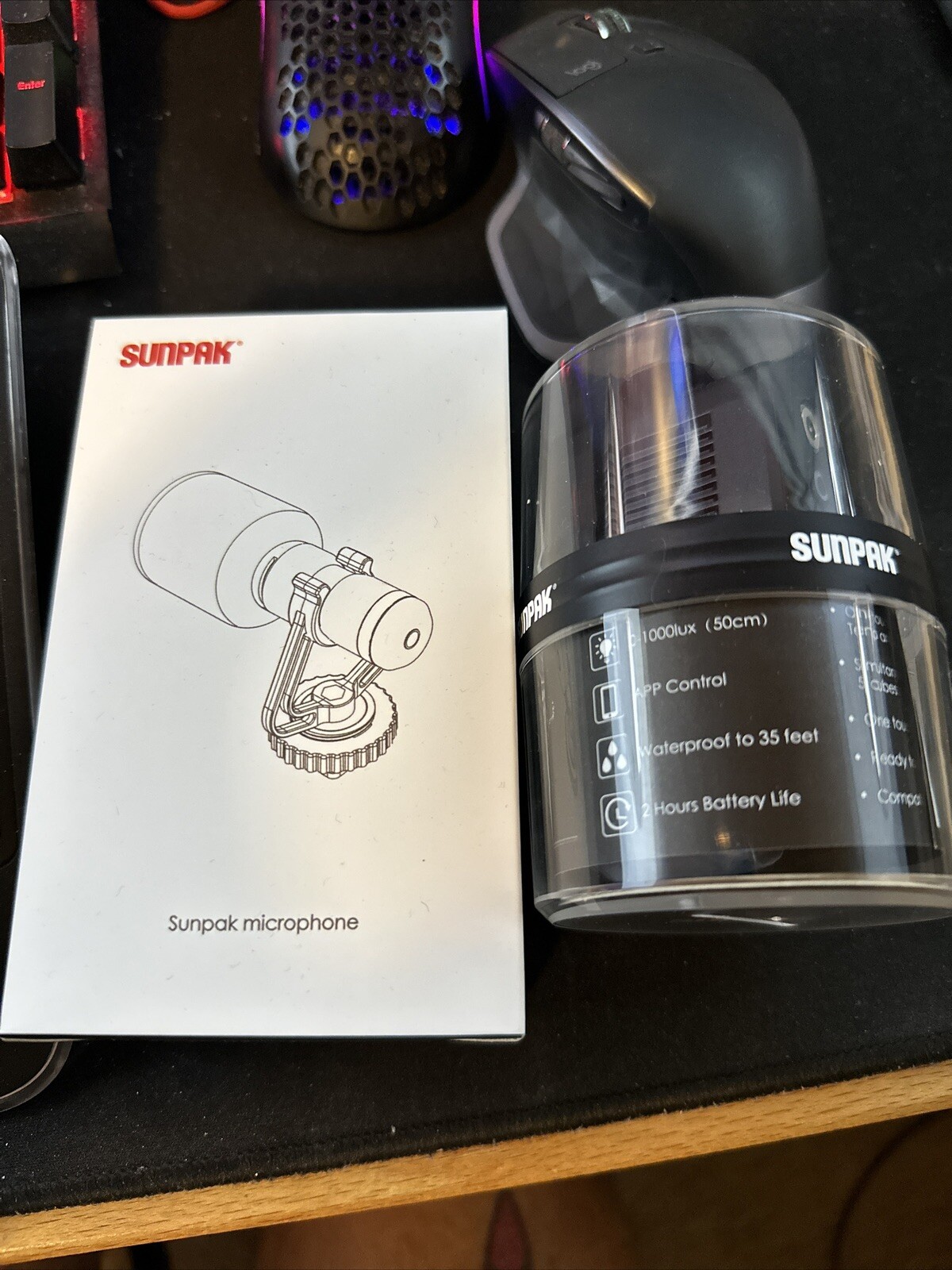 Microphone & LED Video Light for Smartphones-image