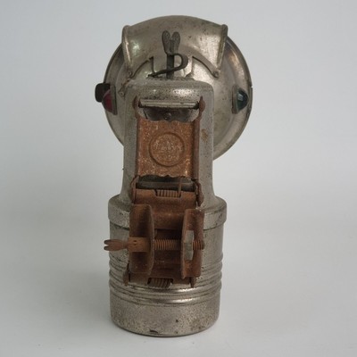 Phare lampe à carbure Peugeot pour vélo ancien - Collection Phare lampe à carbure Peugeot pour vélo ancien - Collection