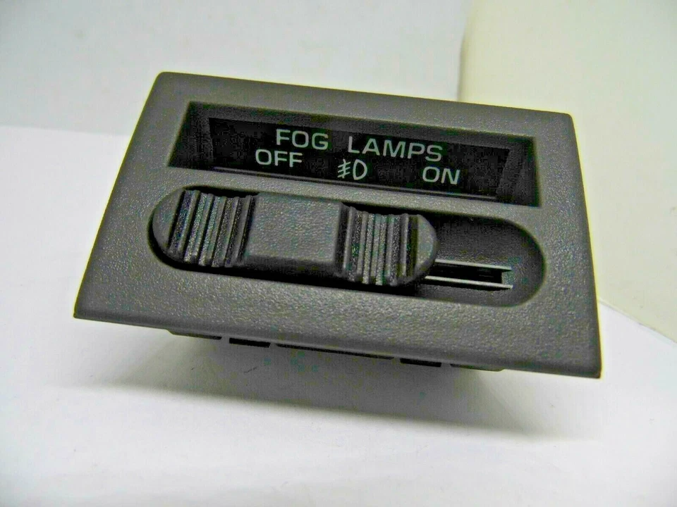 D5606C 德科雾灯开关适用于 ASTRO VAN 90 95 全新原装  — 第 3/4 张图片