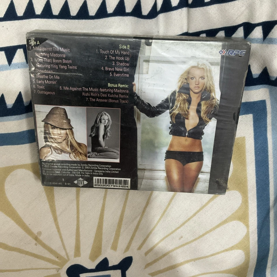 Britney Spears In The Zone Audio CASSETTE SET INDIA  IMPORT LIMITED EDITION Mint - Image 3 of 3