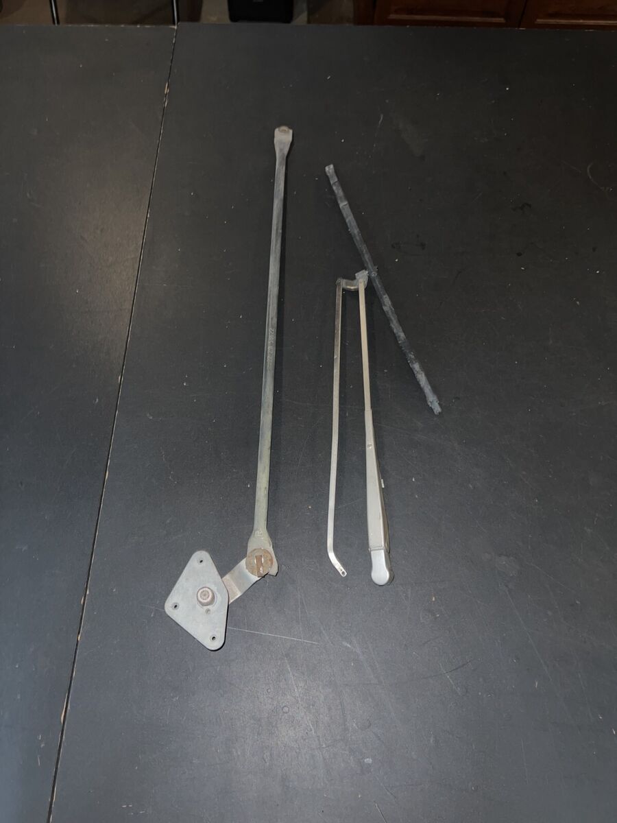 s-l1200.jpg s-l1200.jpg