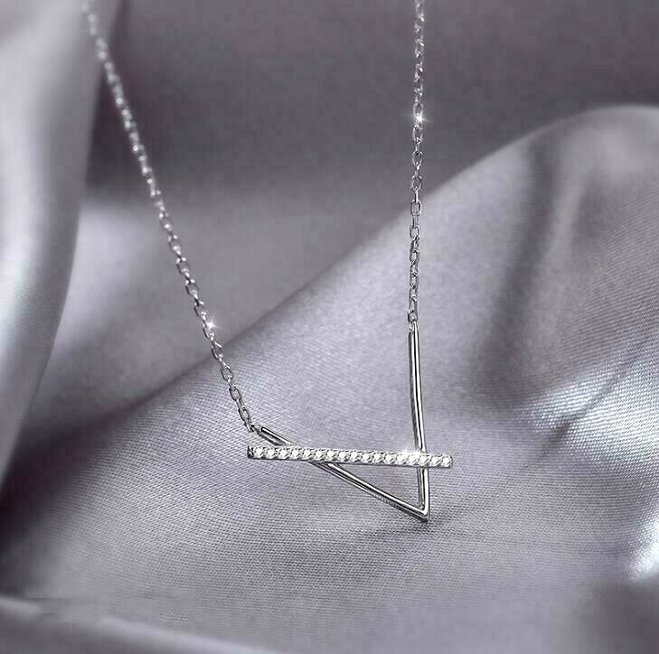 Love V-Shape Pave Cubic Zirconia Silver White Gold Pendant Chain