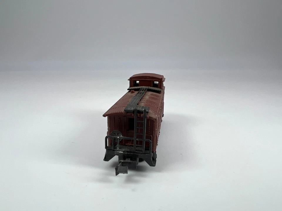 Trix #15723 N Scale Pennsylvania Caboose Good Condition - Image 4 of 4