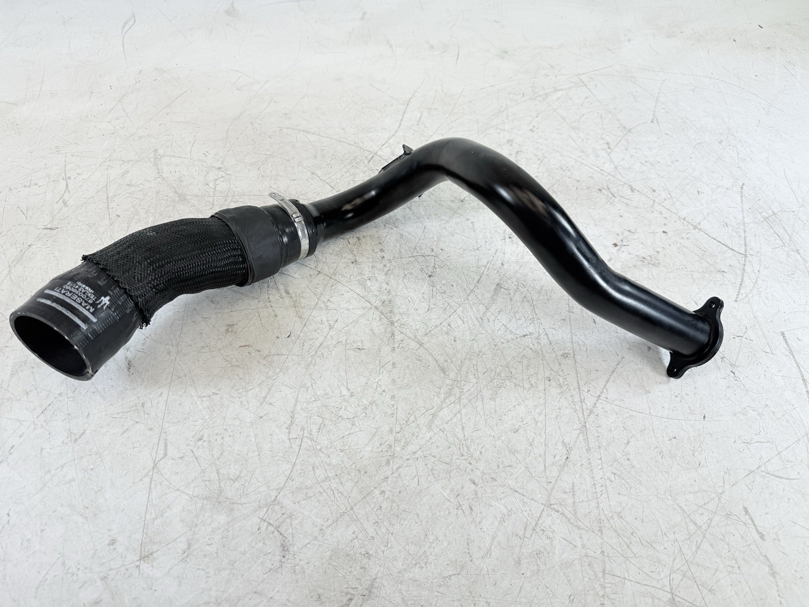 2014 - 2020 MASERATI GHIBLI INTERCOOLER LEFT SIDE AIR INTAKE HOSE TUBE OEM