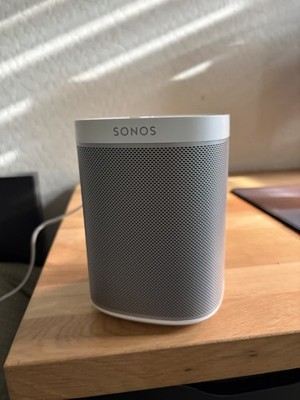 Sonos Play:1 Wired Smart Speaker with Ethernet Cable W/ Box and Accessories