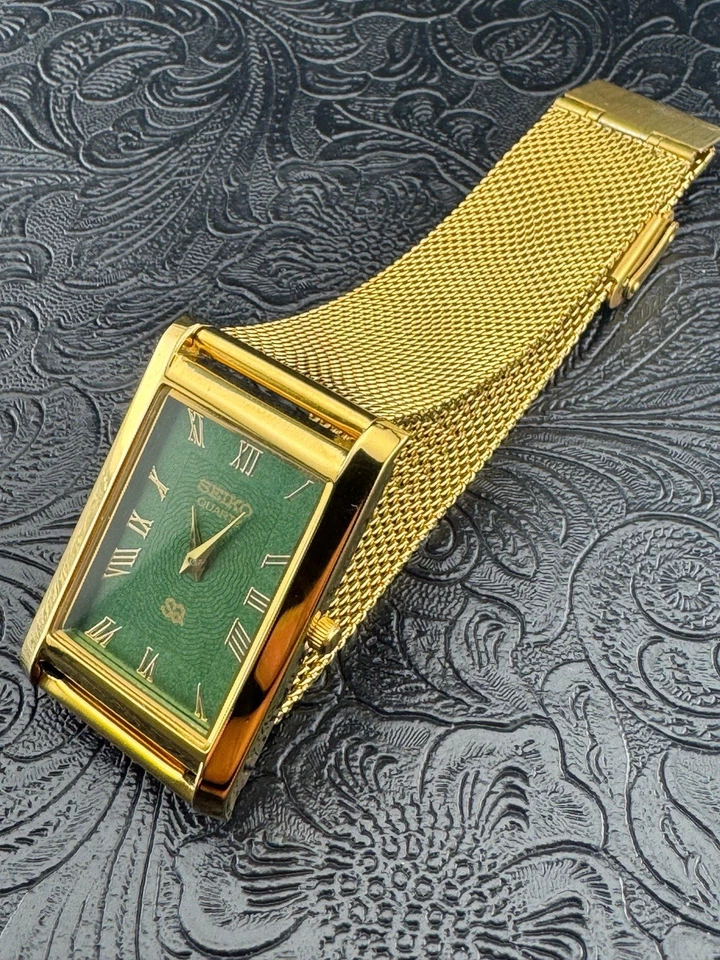 GOLD GREEN Vintage Seiko Slim Quartz Men’s Wrist Watch - Image 2 of 4