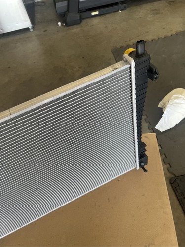 2015 Jeep Grand Cherokee 3.6L V6 Radiator New - Picture 7 of 13