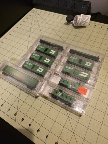 10x N Scale Micro-Trains Burlington Northern Caboose & Freight Car Lot ...