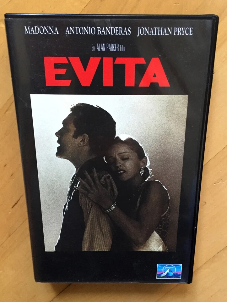 EVITA ★ w/ MADONNA, J. PRYCE + ANTHONY BANDERAS★VHS-Cassette★ORIGINAL-VIDEOFILM★ - Bild 4 von 4