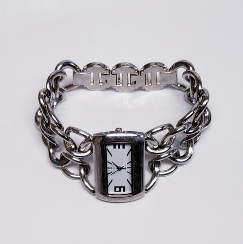 Super Cute Women's Rumours Chain Link Wristband Rectangular Face Watch - UNIQUE