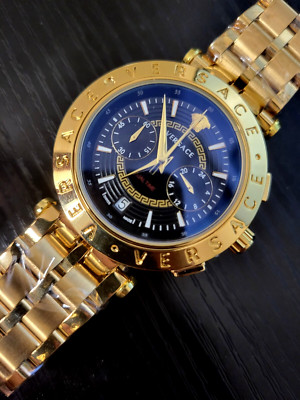 R*D様 VERSACE V-MASTER 腕時計(クォーツ) 楽天市場】【緑屋質屋】ヴェルサーチェ(ジャンニ・ヴェルサーチ) V